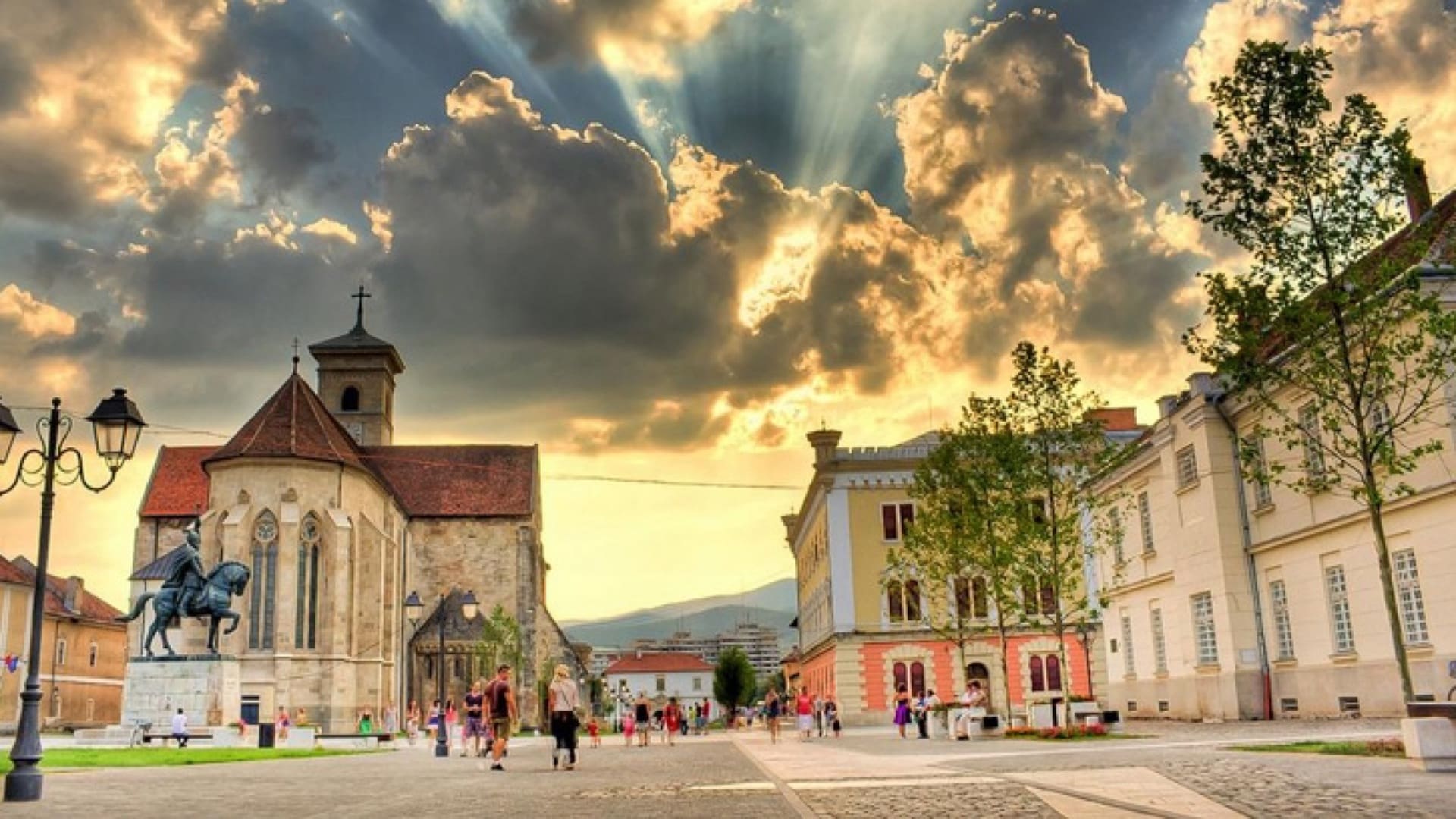 Aplicații de programare a căsătoriilor și raportare a incidentelor! Alba Iulia Smart City 2018