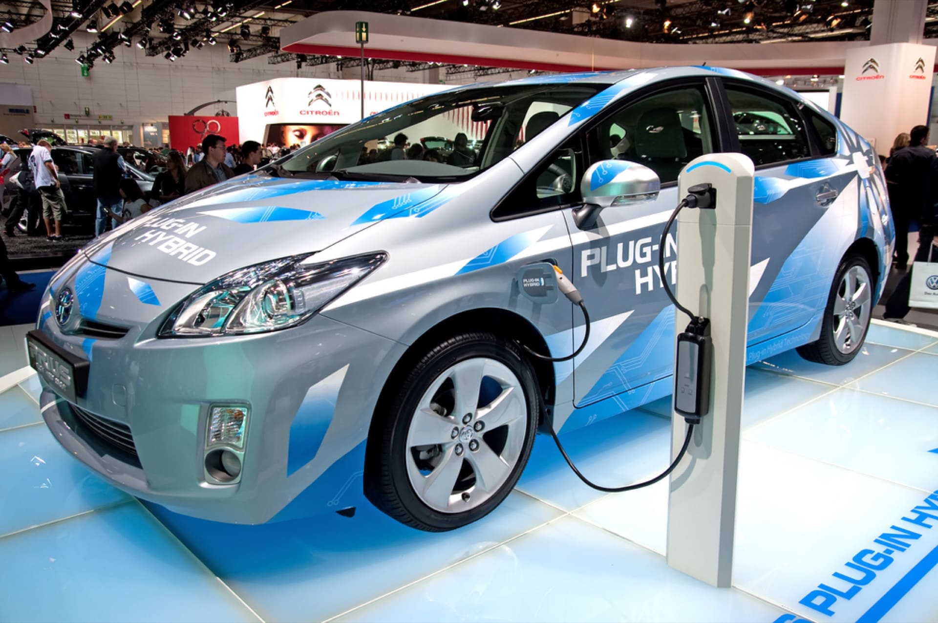 Toyota to begin mass production of electric vehicles in China by 2019