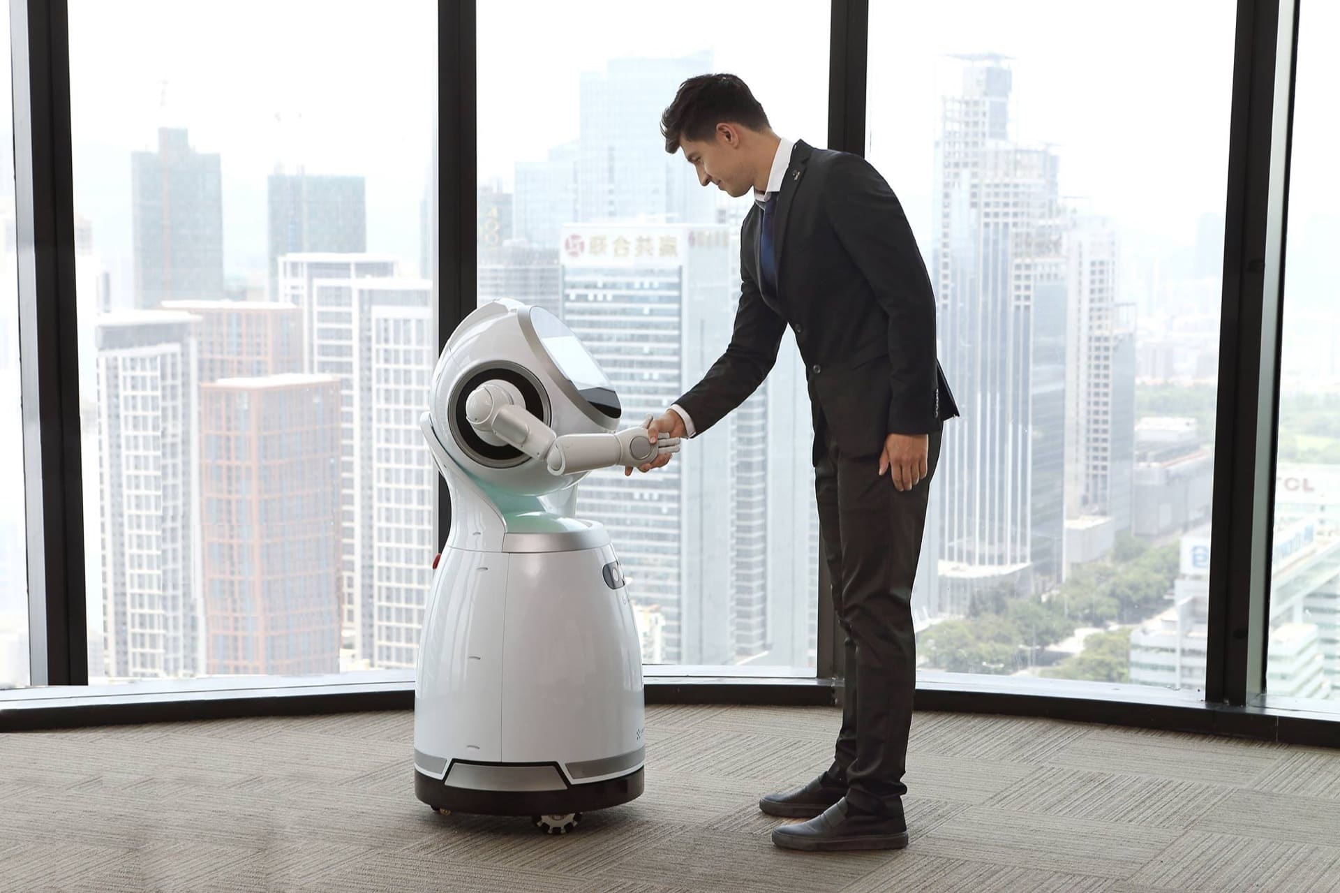 Quickmobile te invită să îl cunoști pe Roboțelul Cruzr!