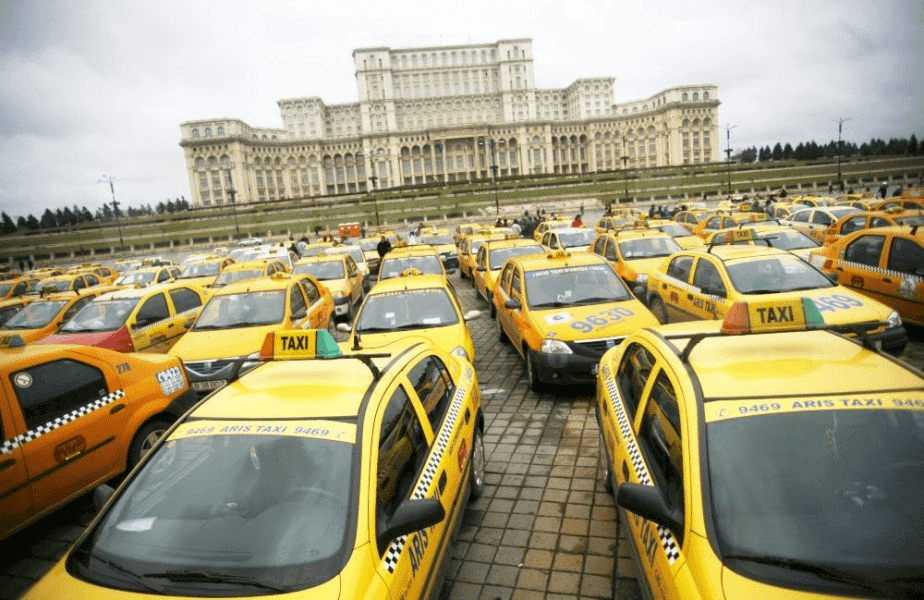 Reacţia Clever Taxi la decizia Primăriei Bucureşti de a retrage propunerea de regulament de transport taxi